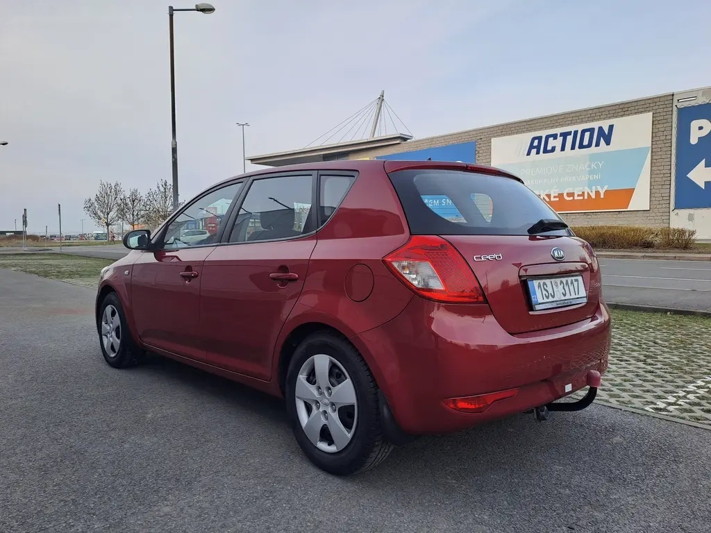 Kia Cee´d, 1.6CRDI ČR 2.MAJ PĚKNÉ AUTO - 5