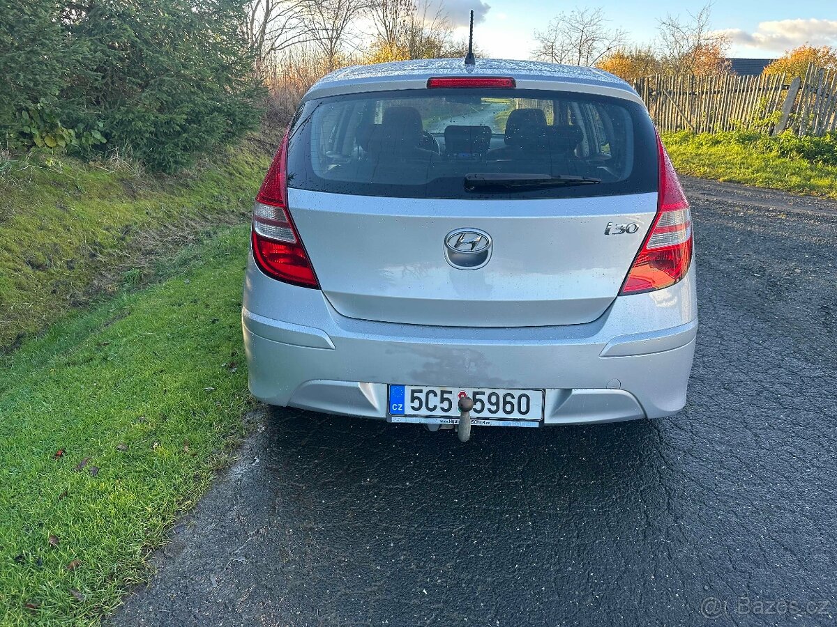 Hyundai i30 1,4i 80kW - rok 2011 - TOP STAV - Nové v ČR - 5