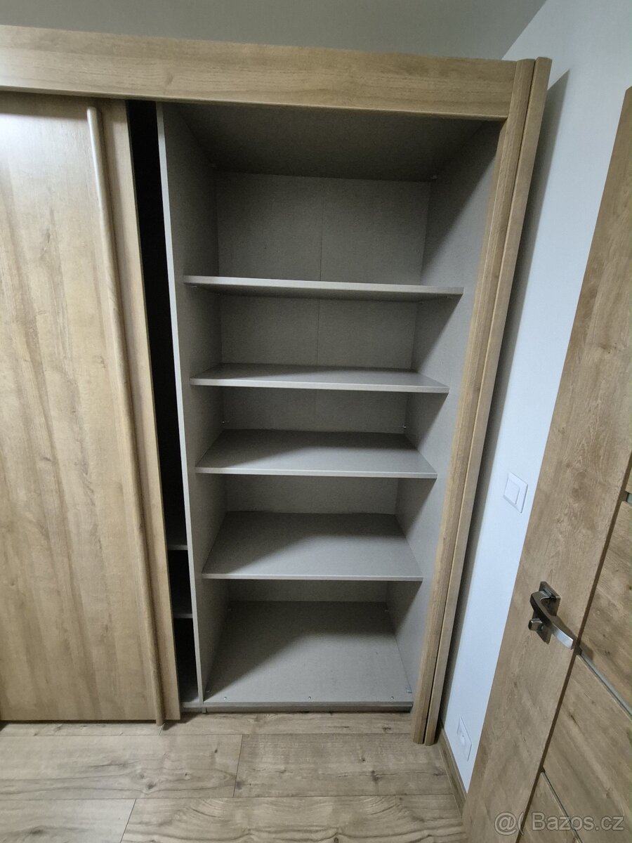 Šatní skříň TOP stav šířka 280 cm - 5