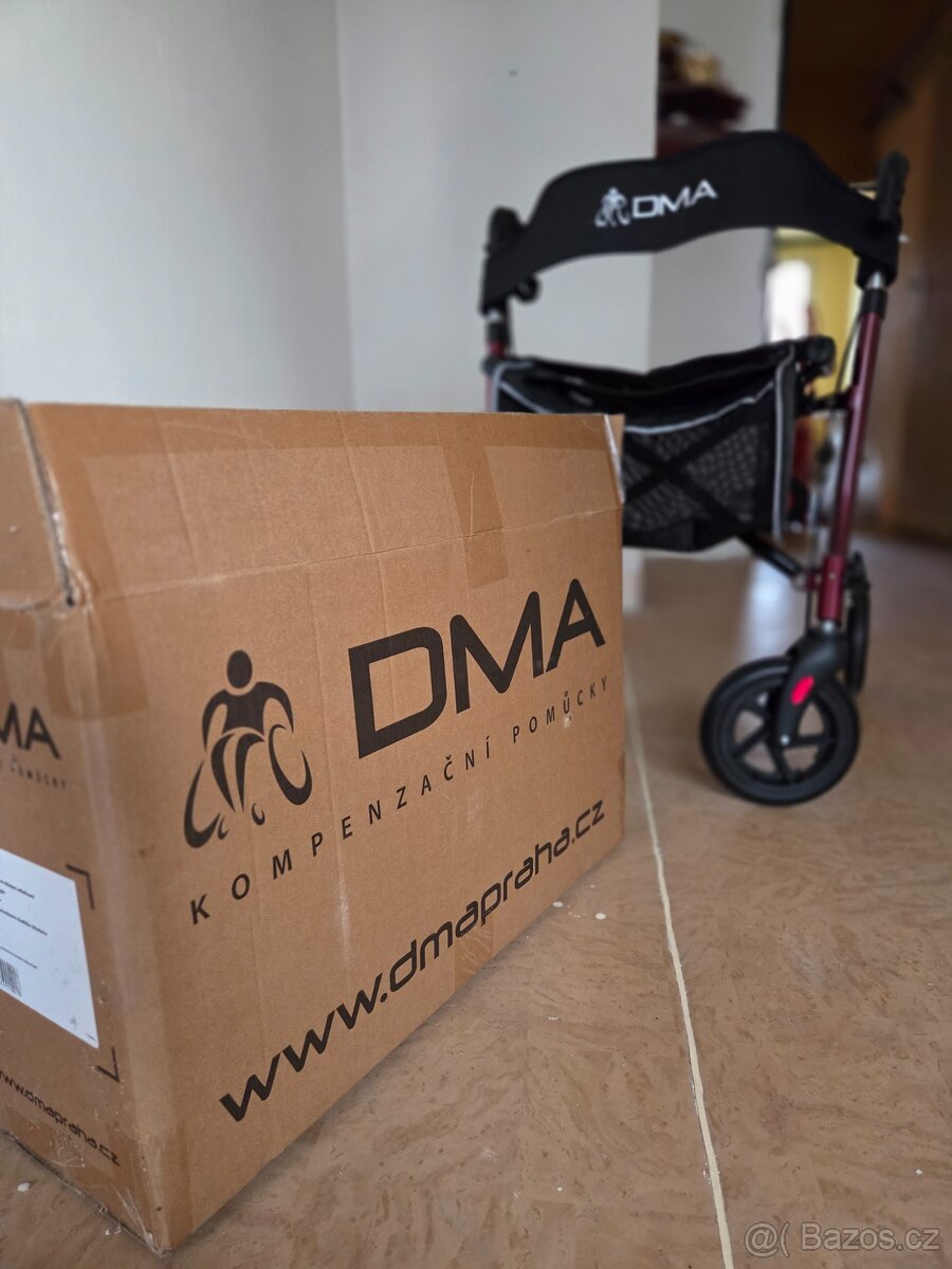 Nové skládací chodítko DMA - 5