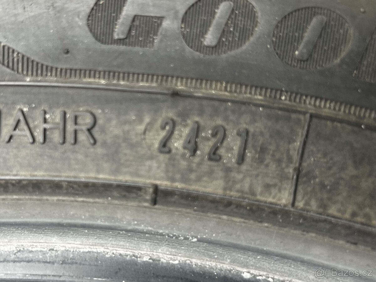 Zimní pneumatiky Goodyear 255/45R19 - 5