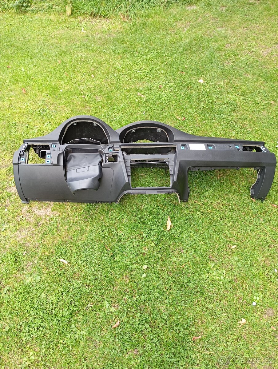 BMW e91 palubní deska - 5