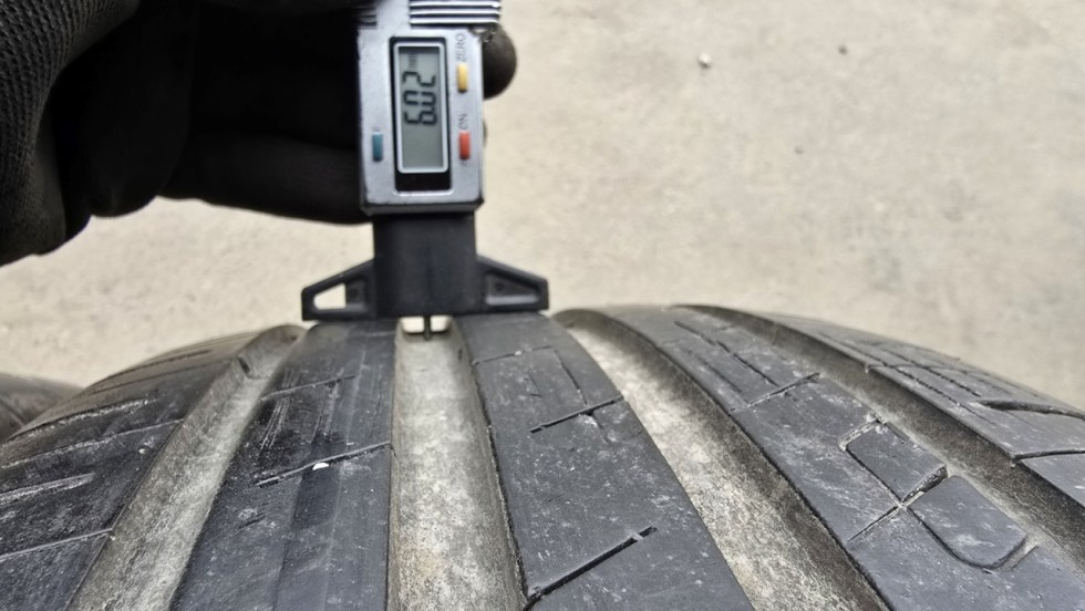 Letní pneu 215/55/17 Good Year - 5