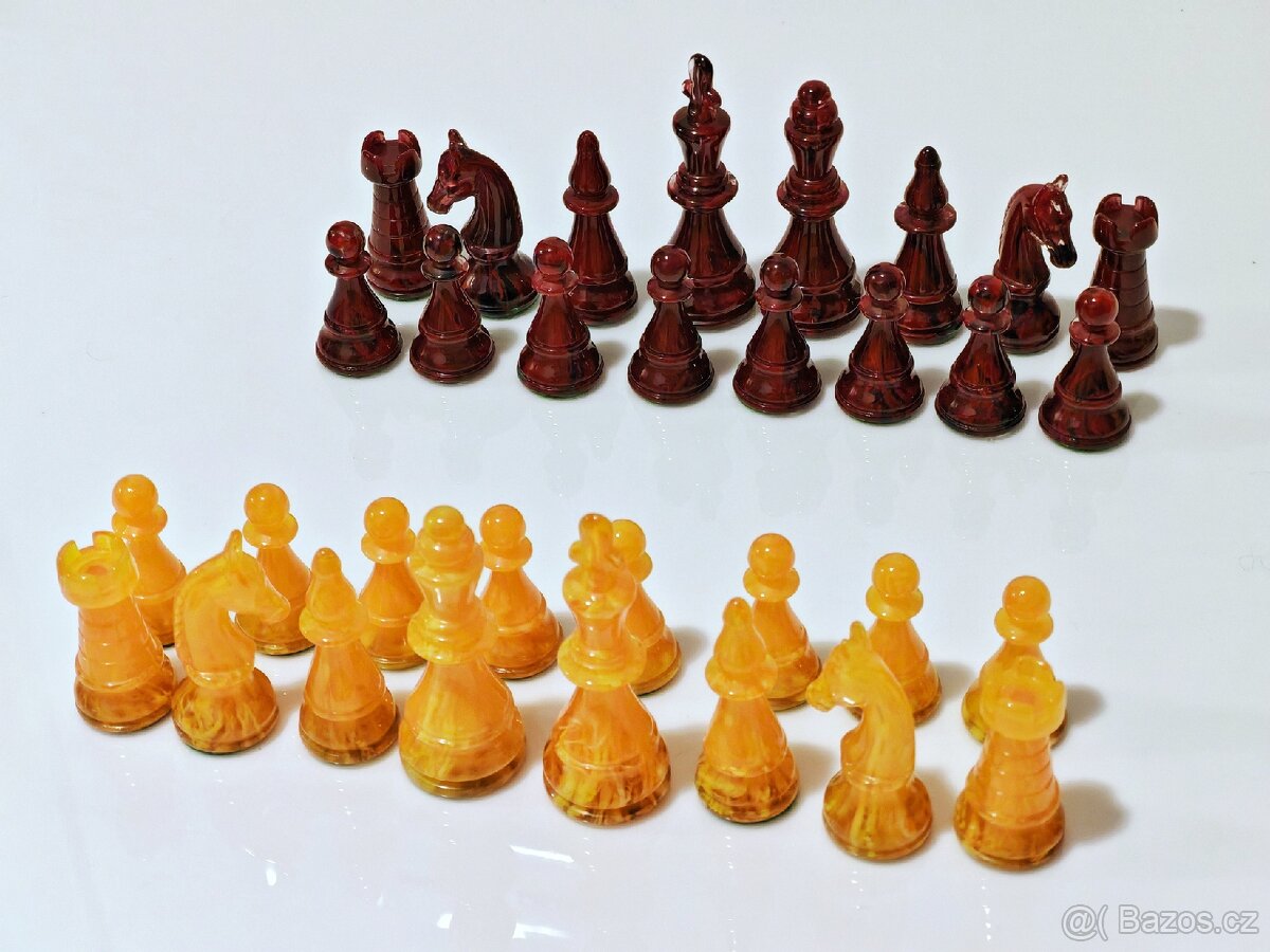 Staré plastové šachy - 5
