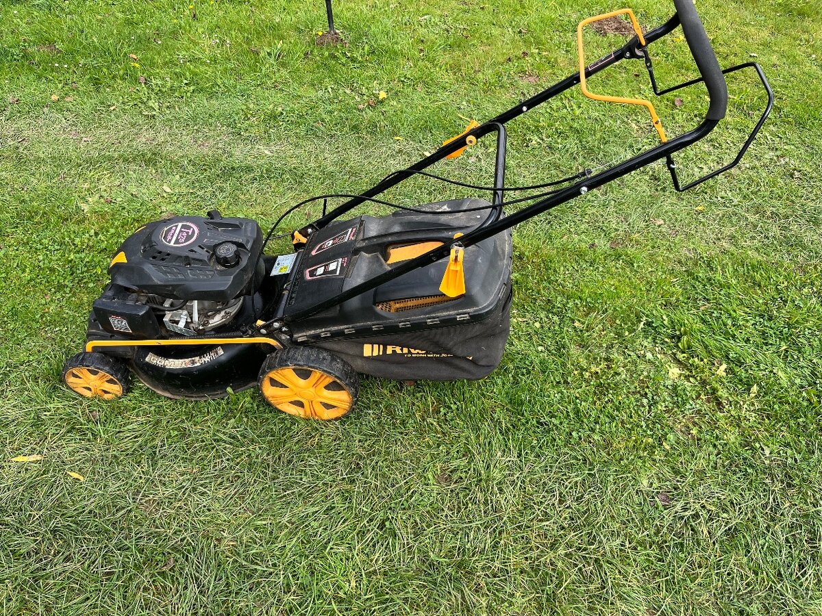 Zahradní sekačka Riwall pro - 5