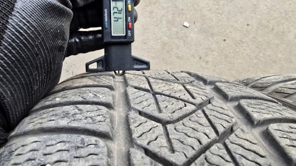 Zimní pneu 205/55/17 Pirelli - 5