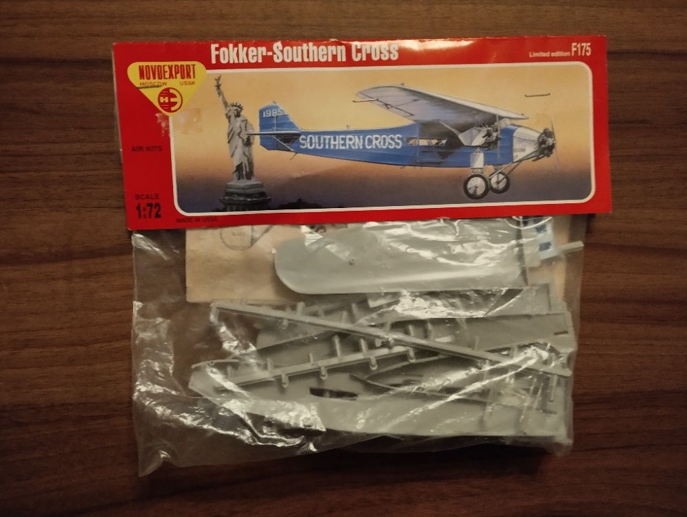 Modely letadel , dopraváky, vrtulníky,plastové stavebnice. - 5