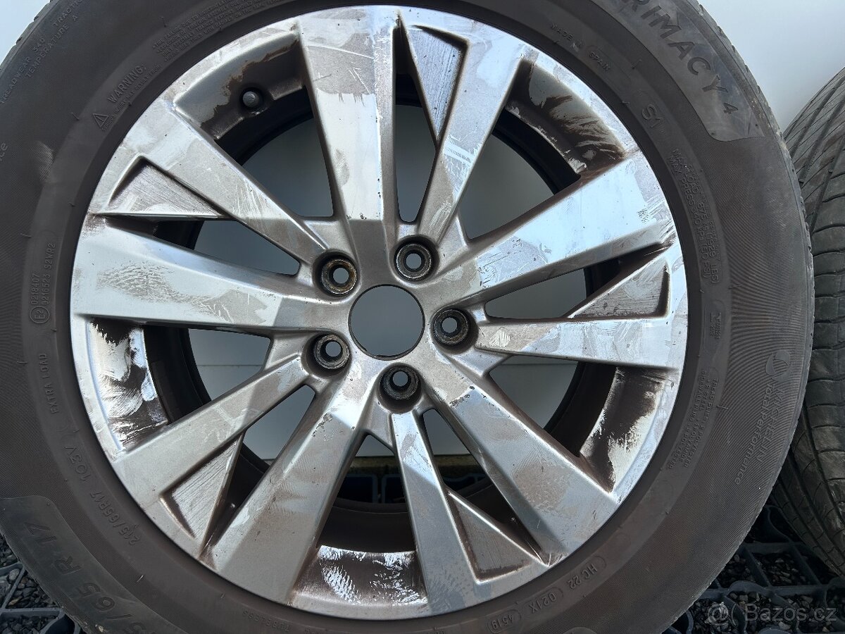 Sada alu kol 17" CHICAGO + pneu Michelin - 5