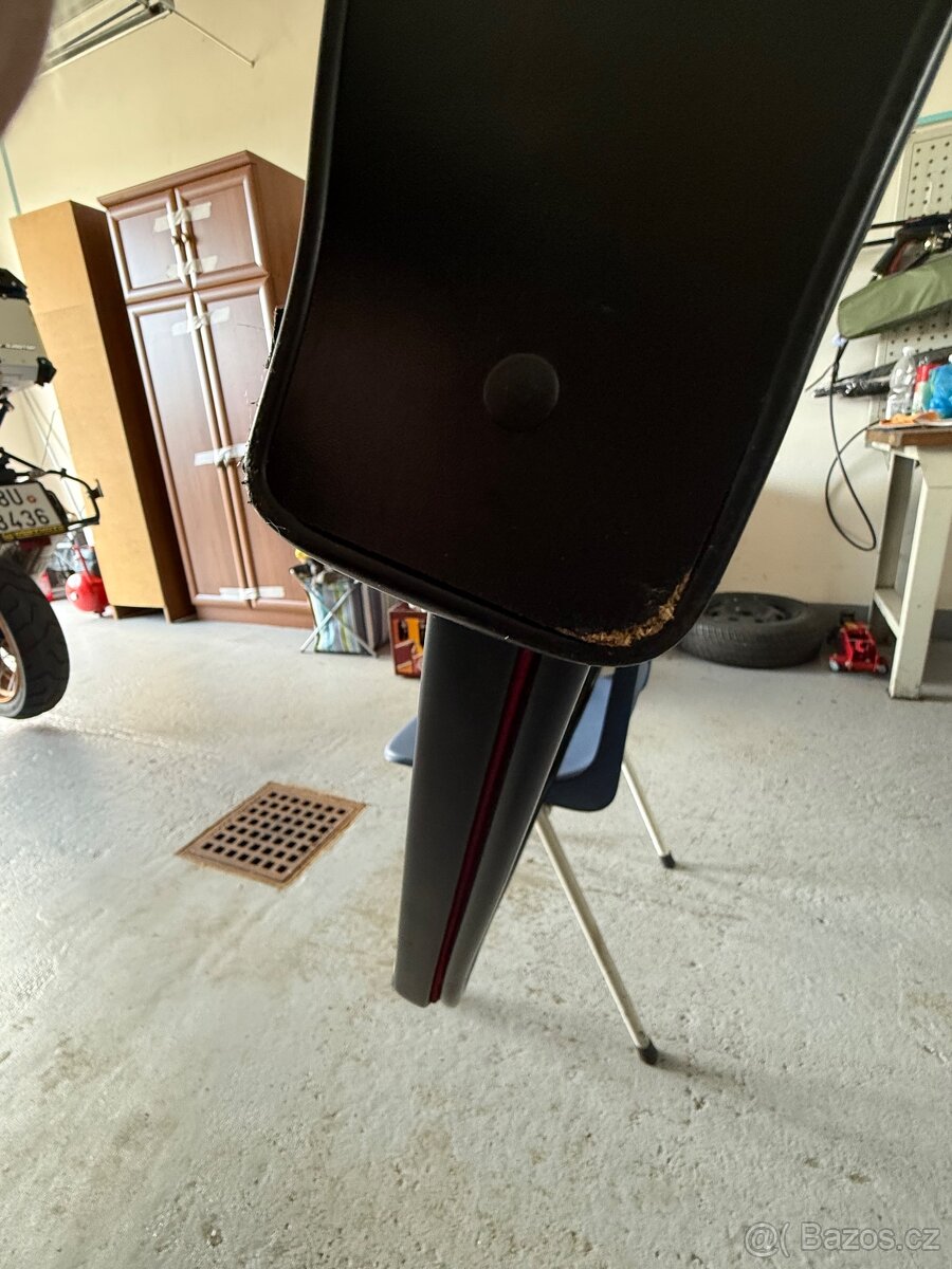 Stolek na přístrojovku DAF - 5