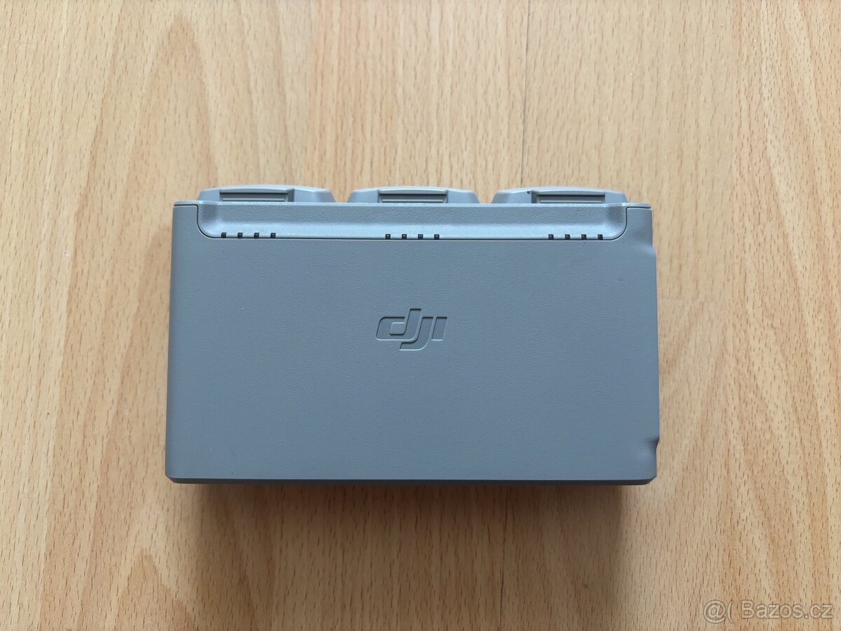 Dron DJI Mini 2 Fly More Combo - 5