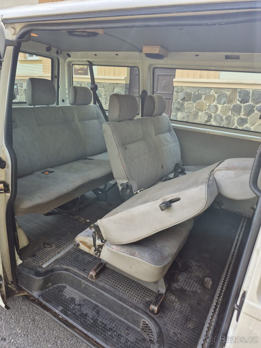 VW Transporter 2.5 TDI, 9 míst, nová STK - 5