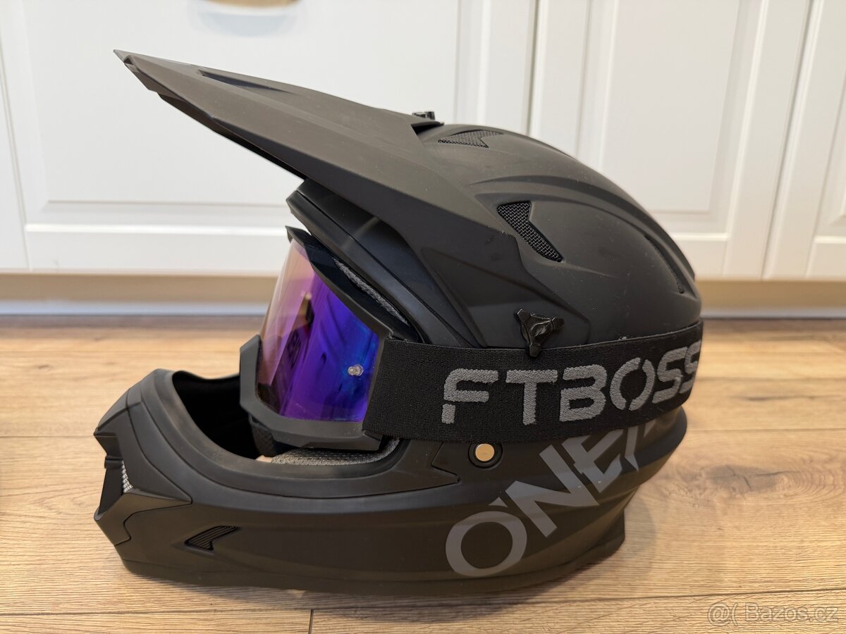 Motokrosová helma O’Neal + brýle + příslušenství - 5