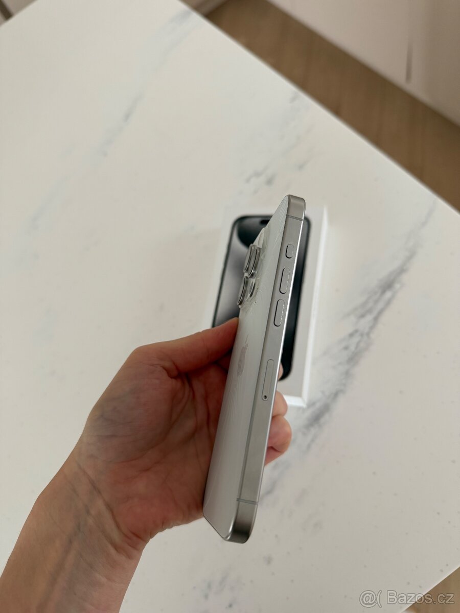Iphone 15 pro 128 gb / použitý - 5