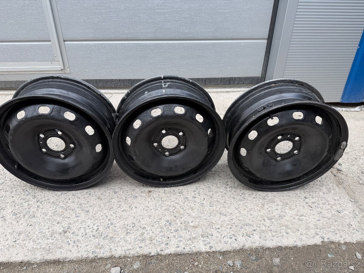 Prodám plechové dysky origo Renault 16" - 5