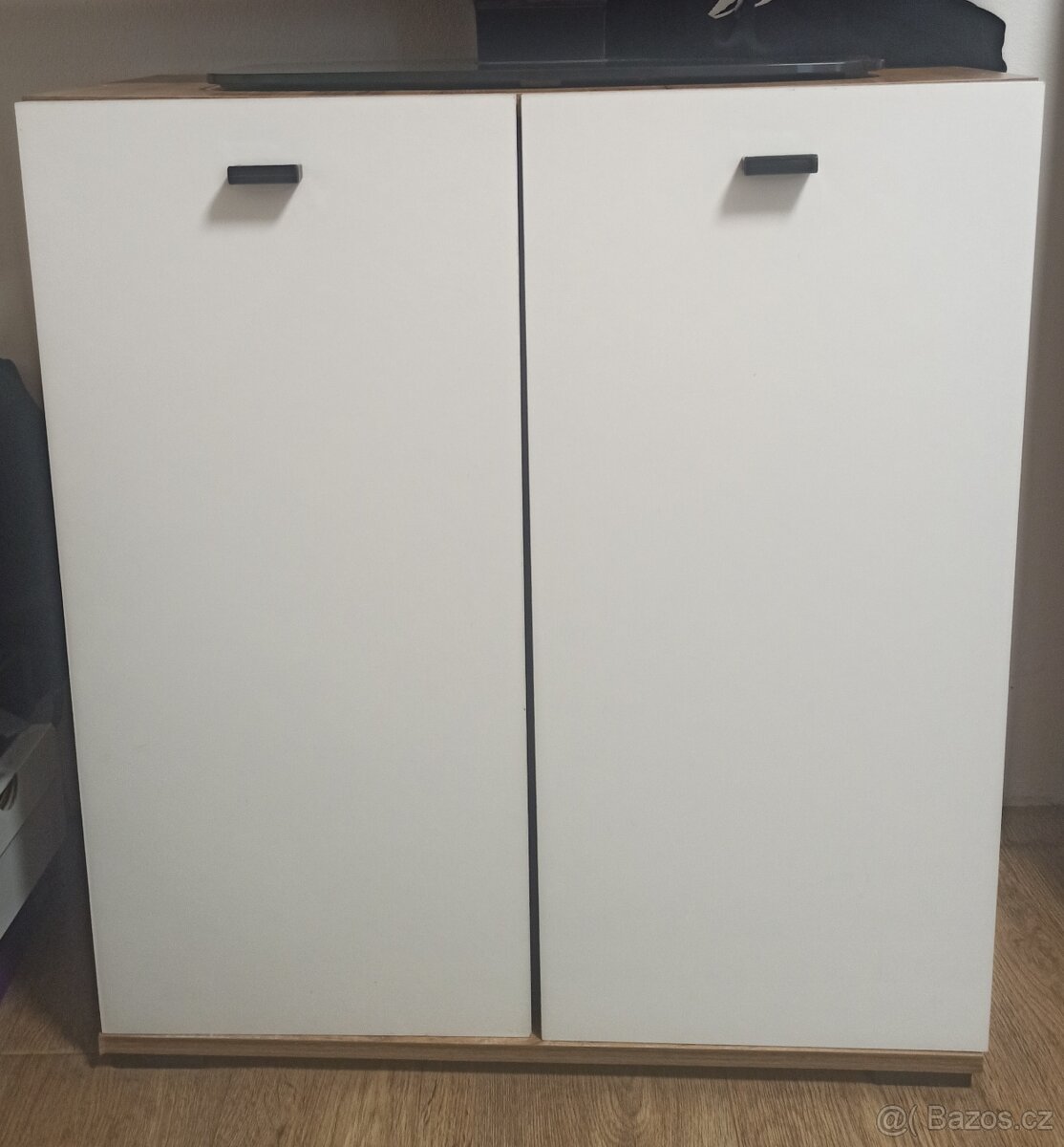 Set nábytku (skříň, komoda, konferenční stolek, polička) - 5