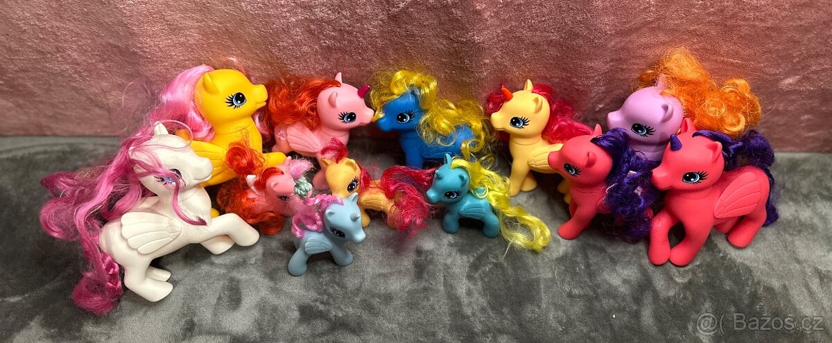 My Little Pony Ponyville Roller Skate Party Cake + poníci - 5