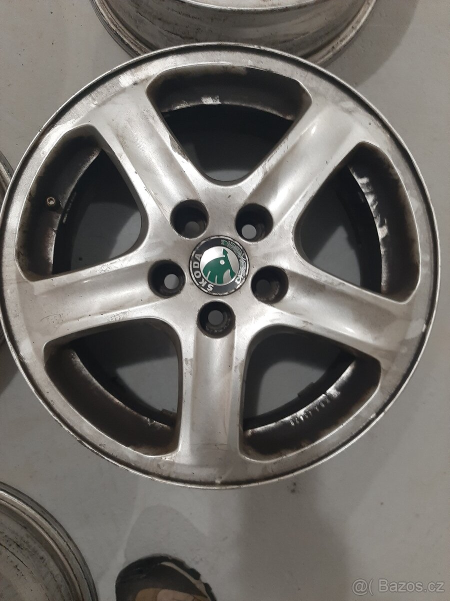 Prodám alu kola Škoda Octavia I. 195/65/R15 - 5