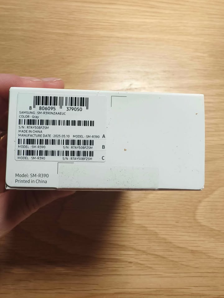 Prodám Samsung Galaxy Fit3 v šedé barvě - 5