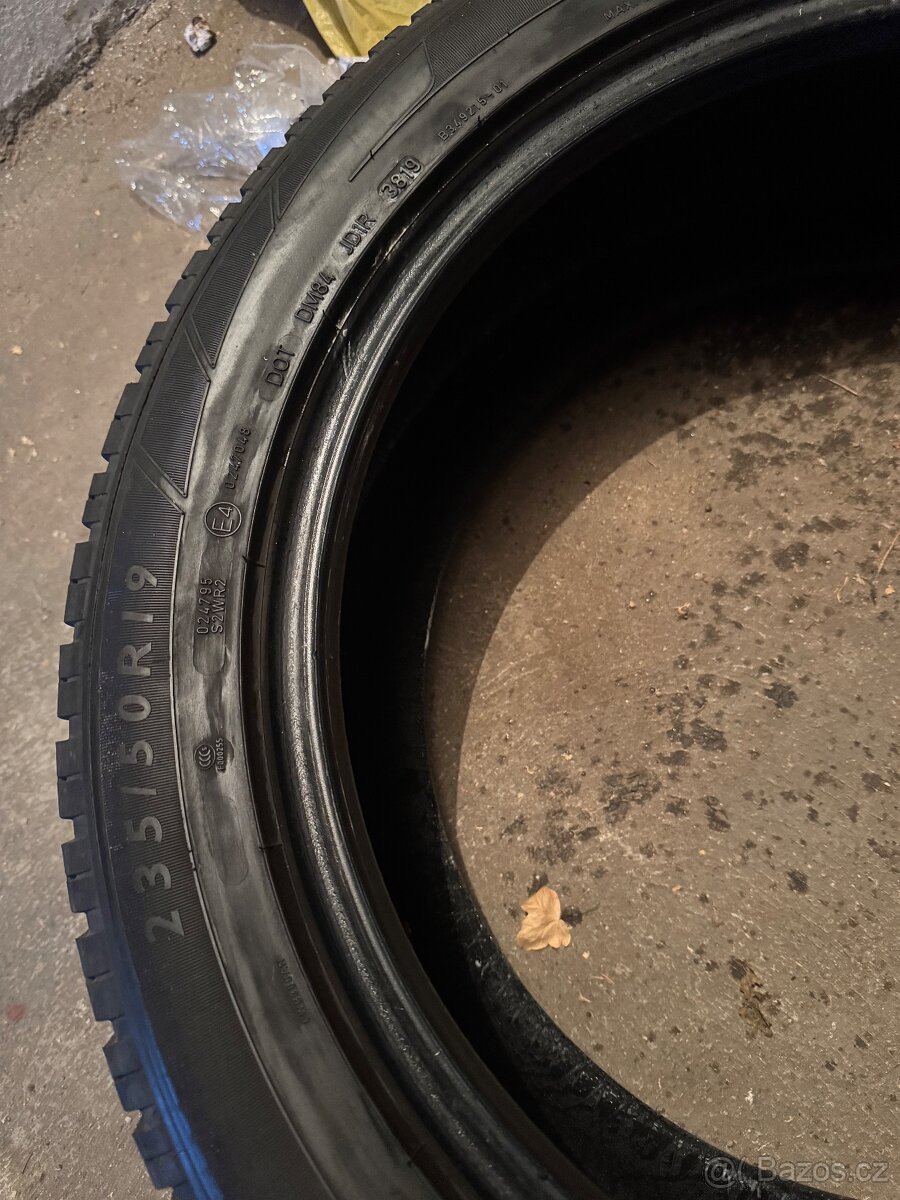 235/50R19 - 5