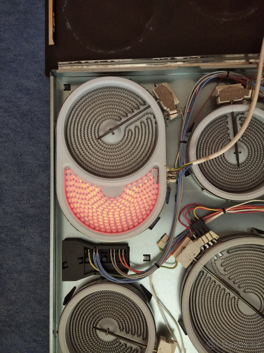 Sklokeramická varná deska Electrolux EHS 60210P - 5