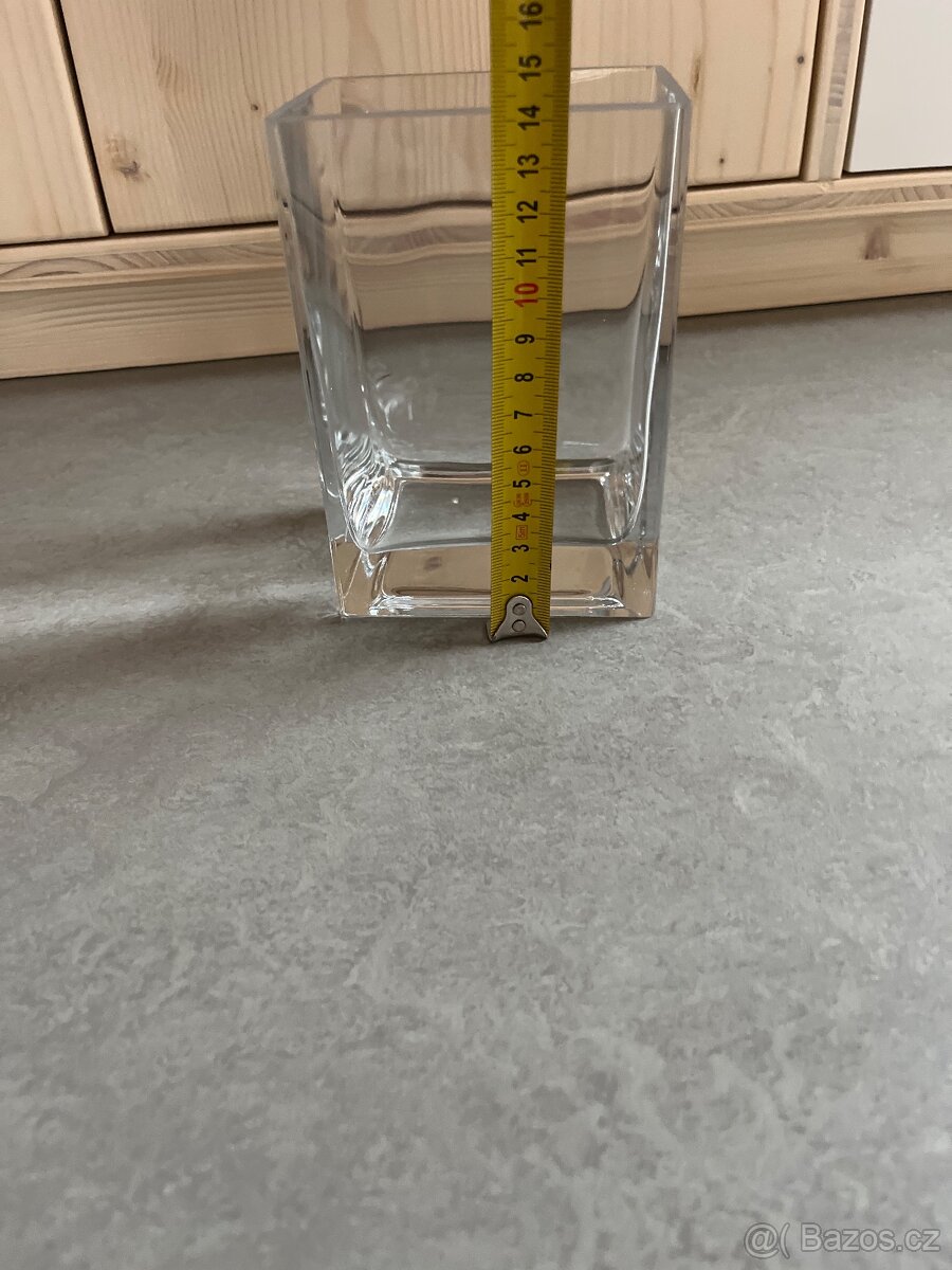 Skleněná čirá hranatá váza 14,5cm - 5