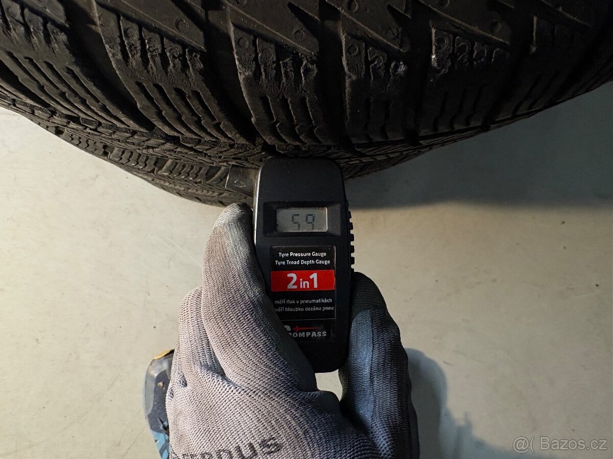 Zimní pneu Continental 215/55R17 - 5