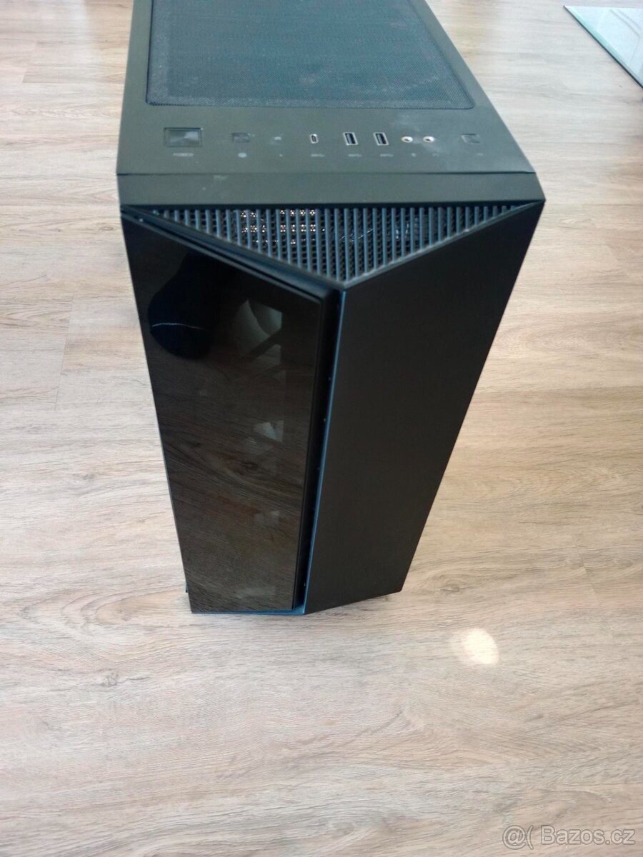 MSI skříň MPG GUNGNIR 110R - 5