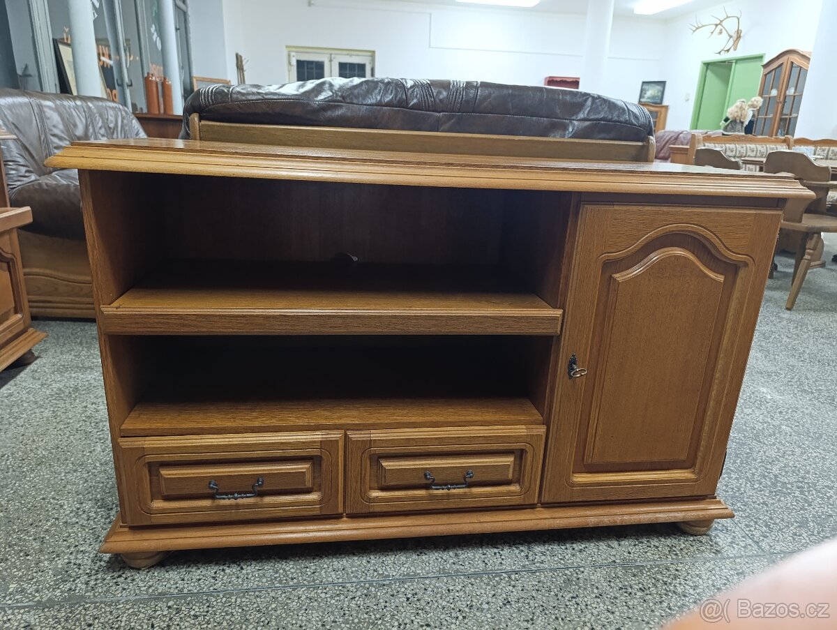 Rustikální komoda, nábytek z masívu - 5