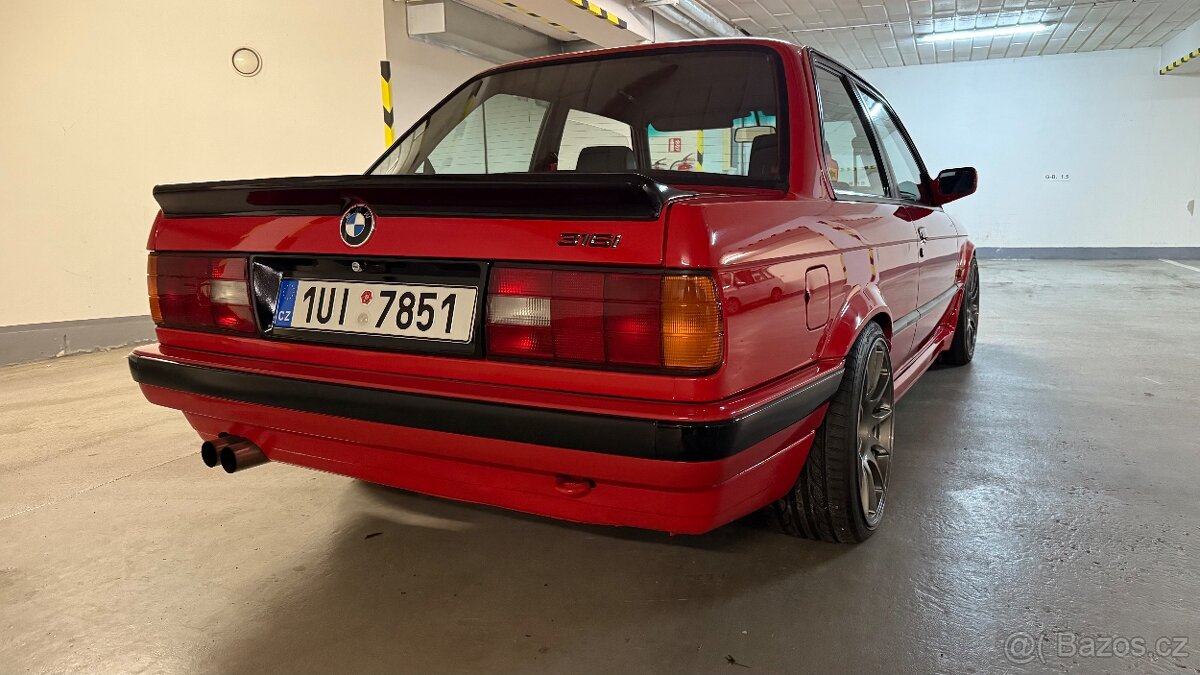 Bmw E30 V8 - Rezervace - 5