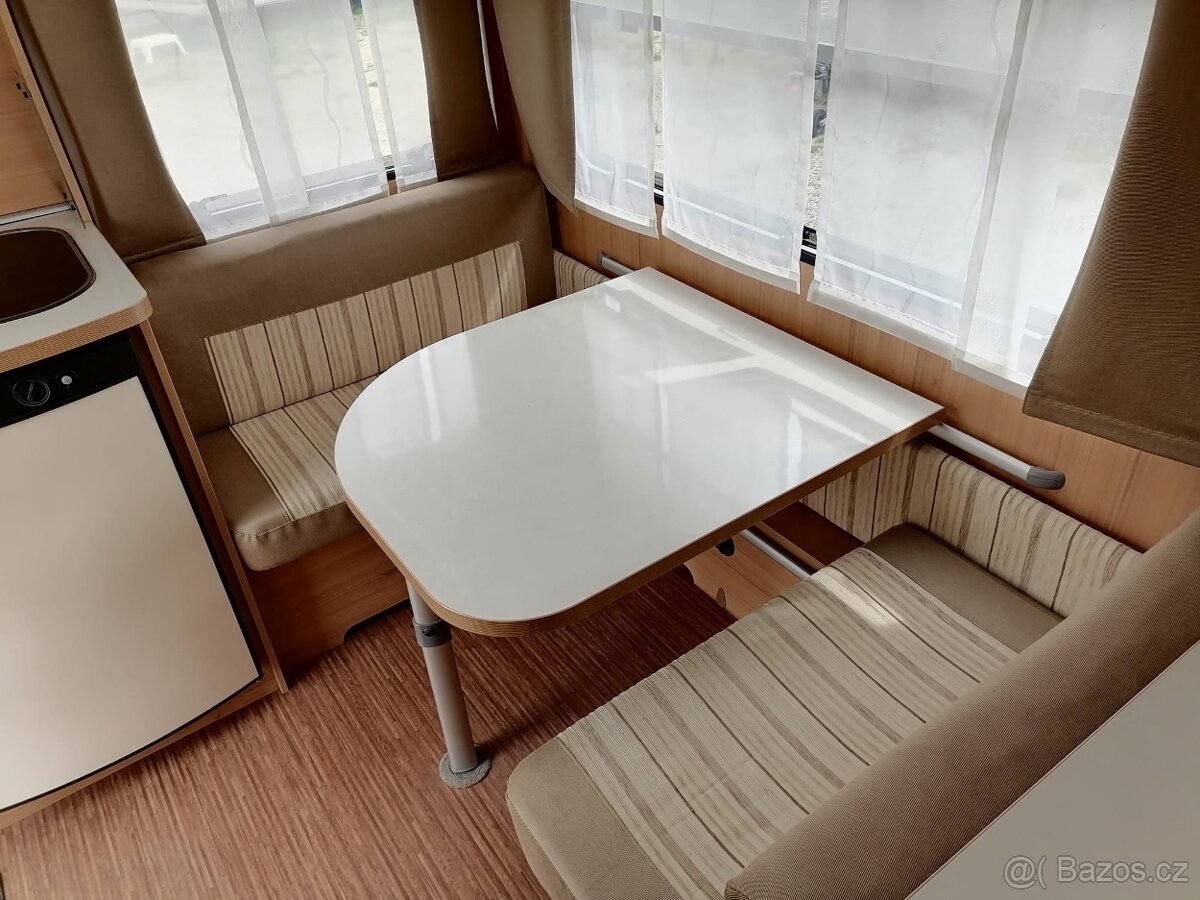 Karavan Weltbummler T.E.C, Kuchyňka, Koupelna,Topeni - 5