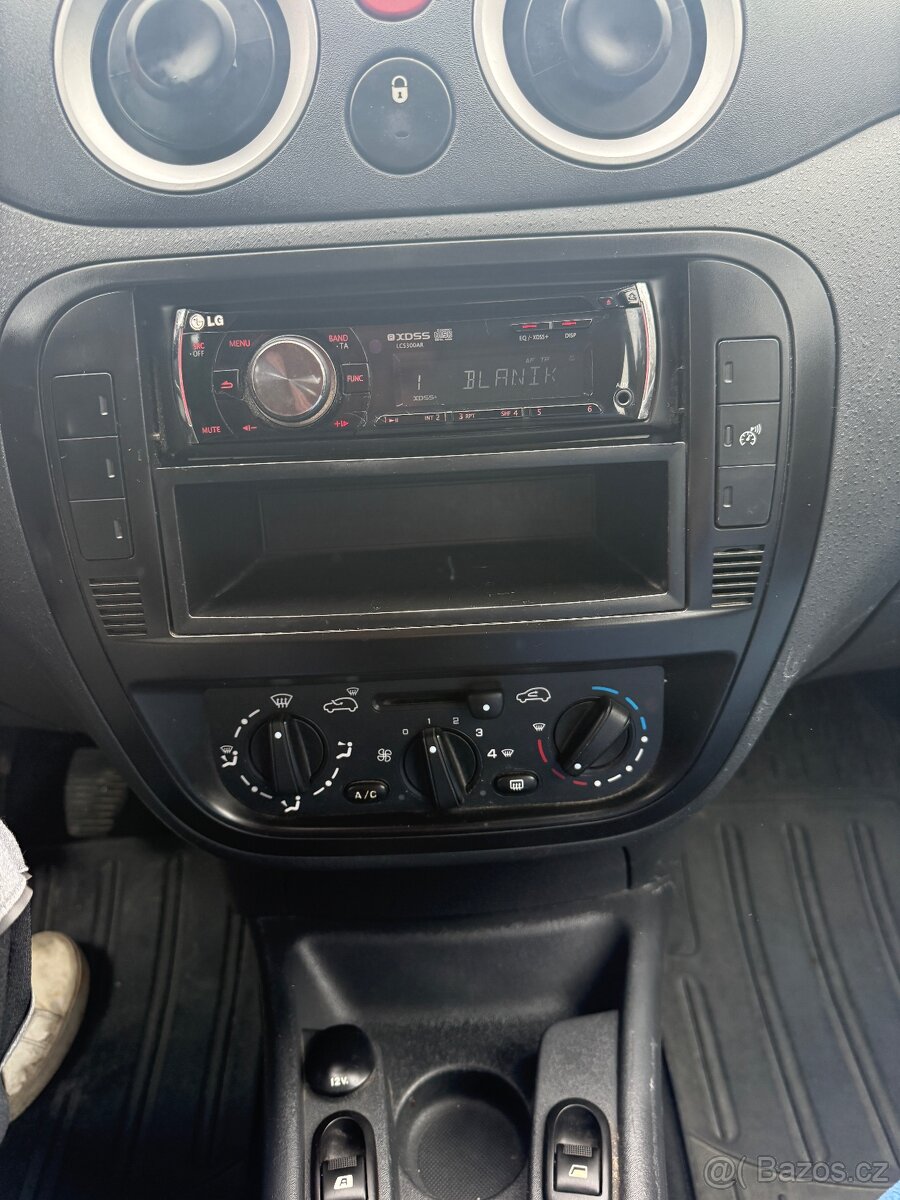 Prodám citröen C3 1.1 44 kw rok výroby 2008 - 5