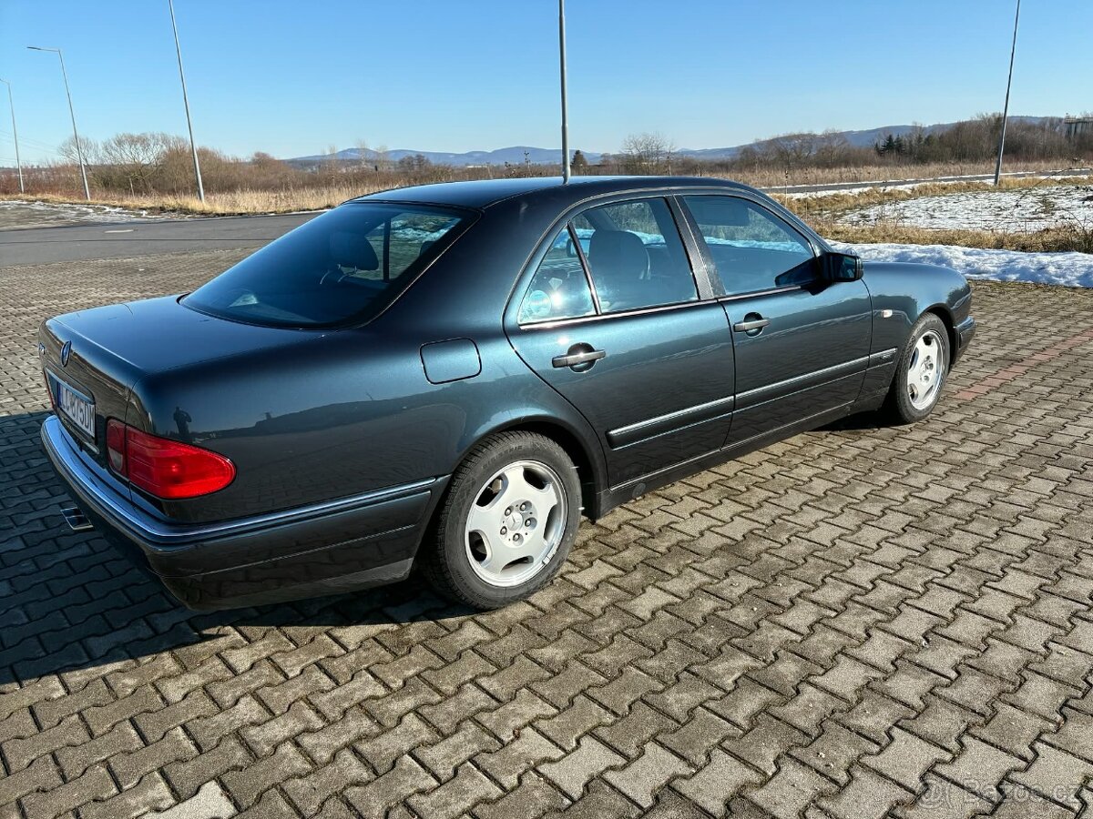 Mercedes Benz E 320 V6 W210 - 5