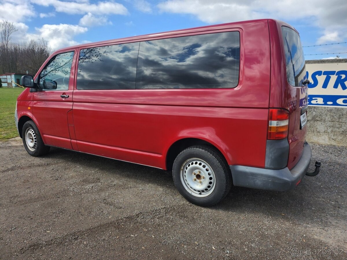 Volkswagen Transporter 2.5 TDI 6 míst - 5