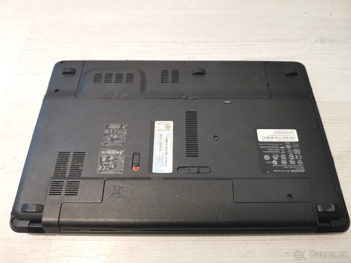 Acer E640G,AMD Phenom II N830 2.1GHz,4GB DDR-3,ATI 5470,SSD - 5