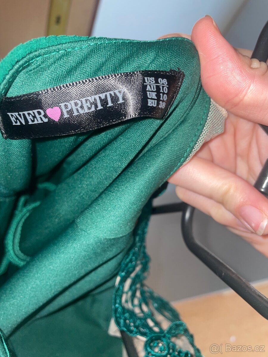 Zelené dlouhé plesové šaty - 5