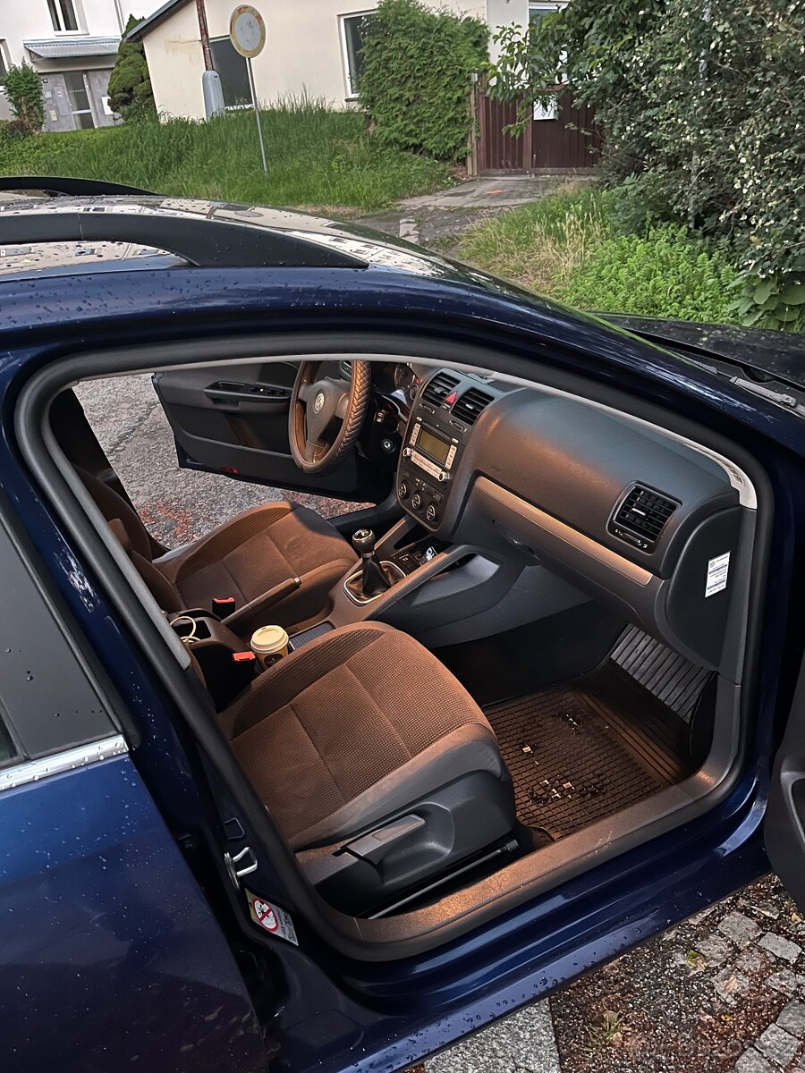 Prodám Volkswagen Golf V 1.9 TDI, r. 2008, 77 kW, najeto 257 - 5