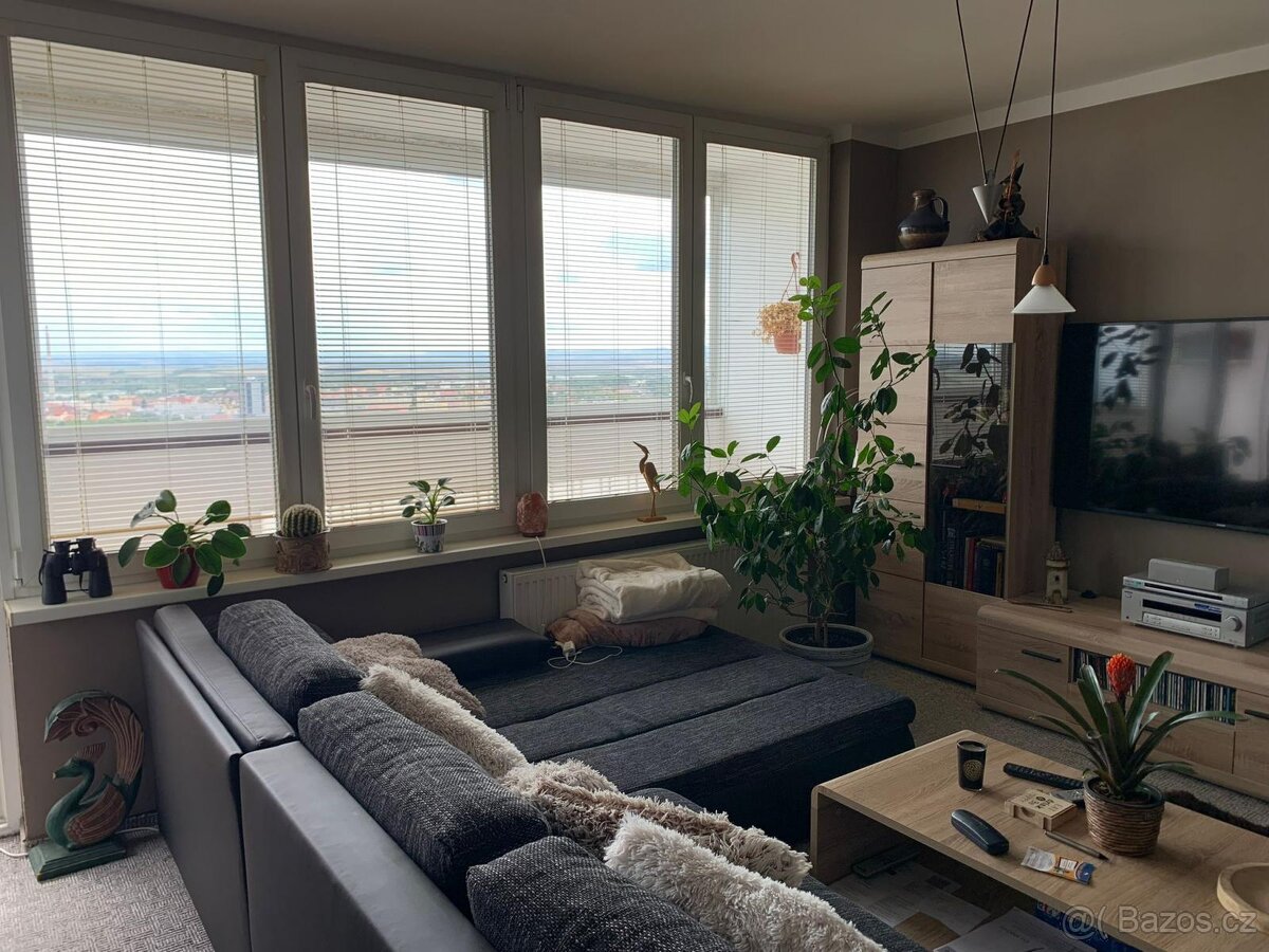 Pronájem bytu 3+1 v ulici Březenecká 4750 v Chomutově - 5