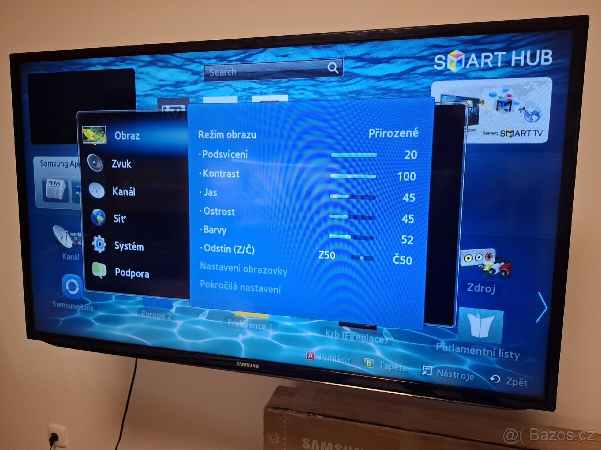 Samsung 50" smart TV - 5