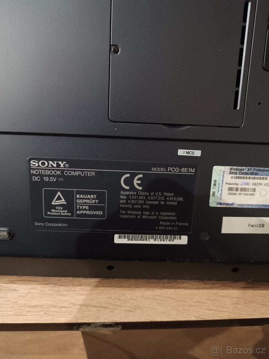 Prodám notebook retro plně funkční z roku 2002 - 5