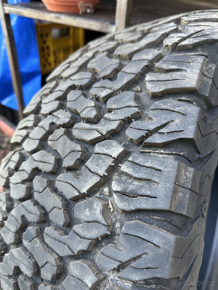 BFGoodrich All Terrain T/A KO2 265/60 R18