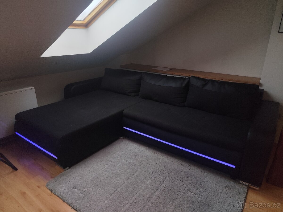 Rohový rozkládací gauč černá - 5