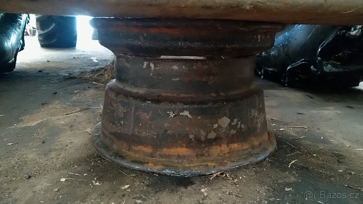 Disky 9x15,3 z UNC Lotus 750 - 5