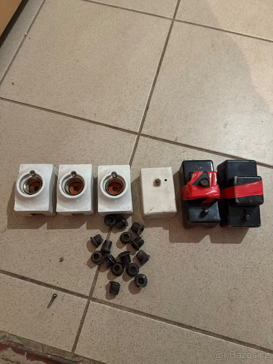 Porcelánový jistič - 5