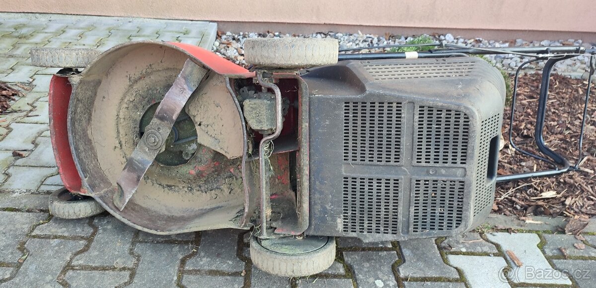 Benzínová sekačka Briggs Stratton 450 - 5