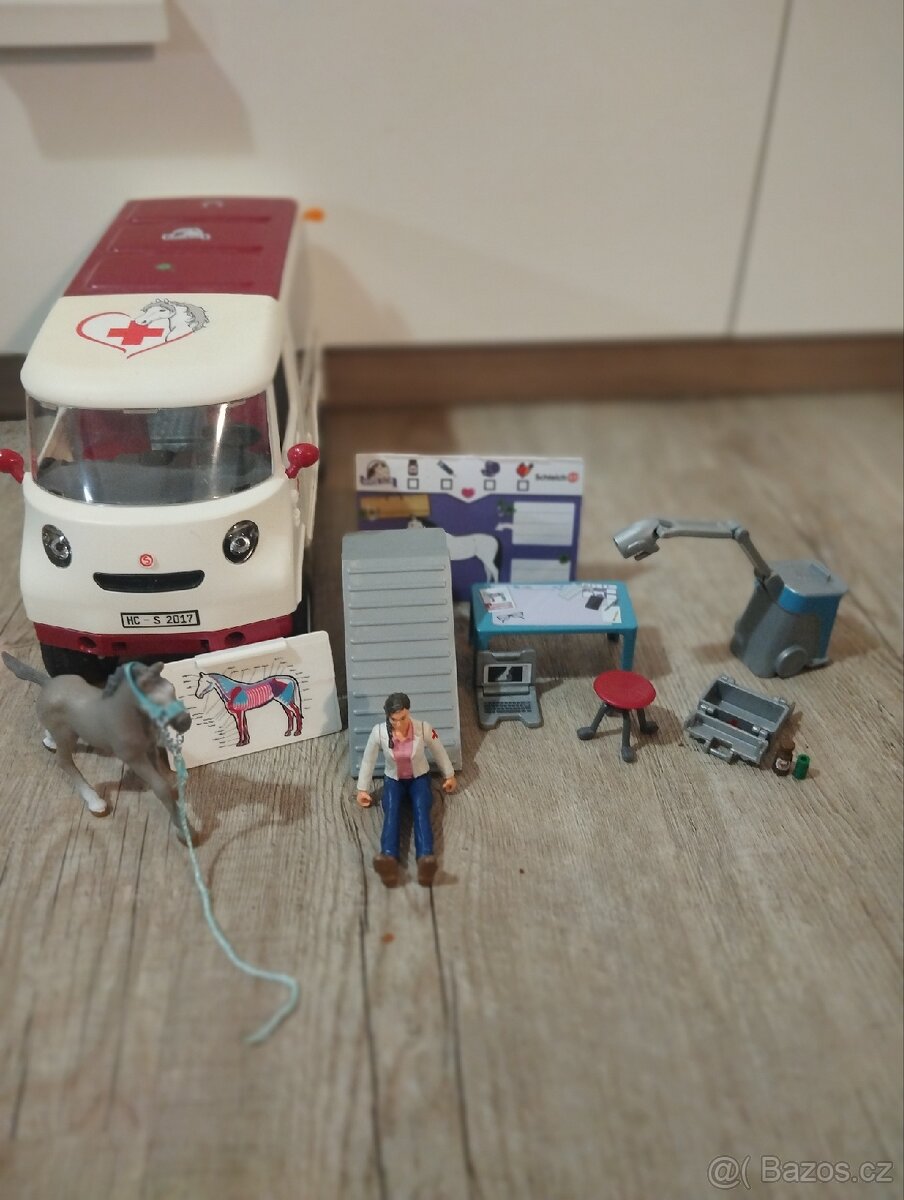 Schleich sanitka a příslušenství - 5