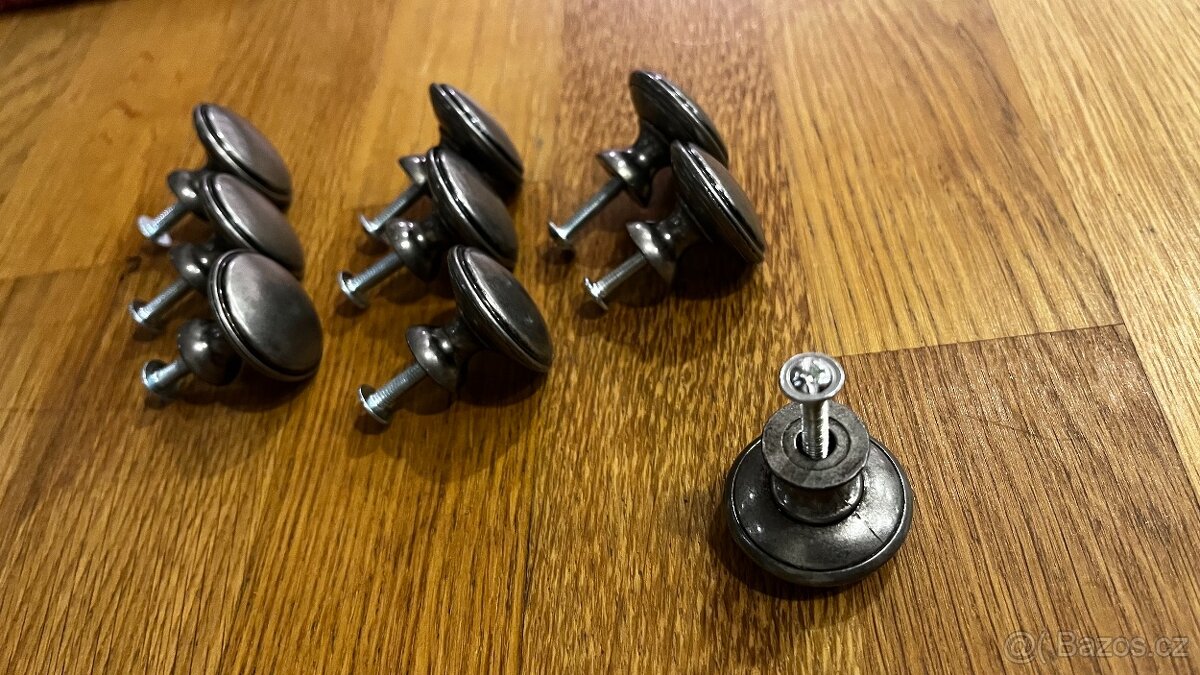 Madla a úchytky IKEA - keramika a kov - 5