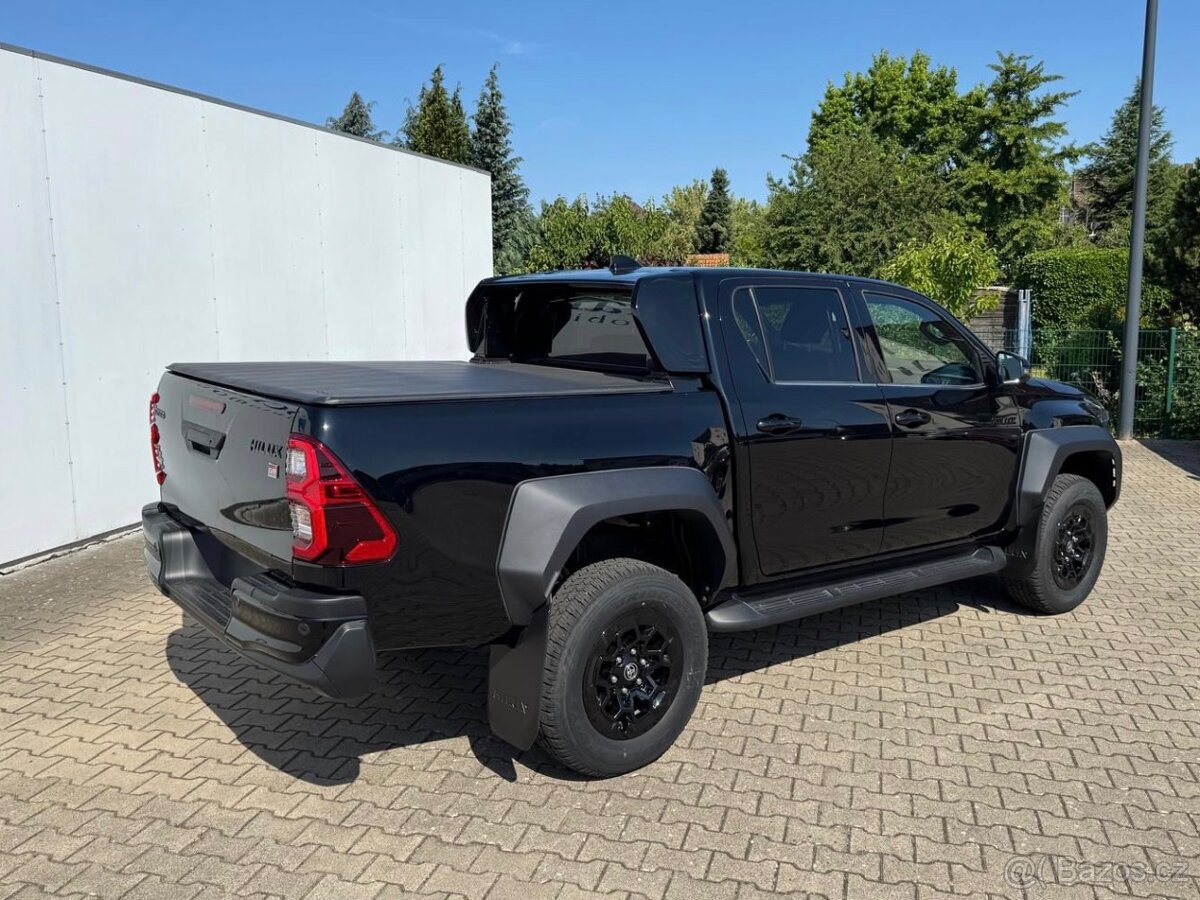 Toyota Hilux GR SPORT 2 MY25 NOVÉ VOZIDLO