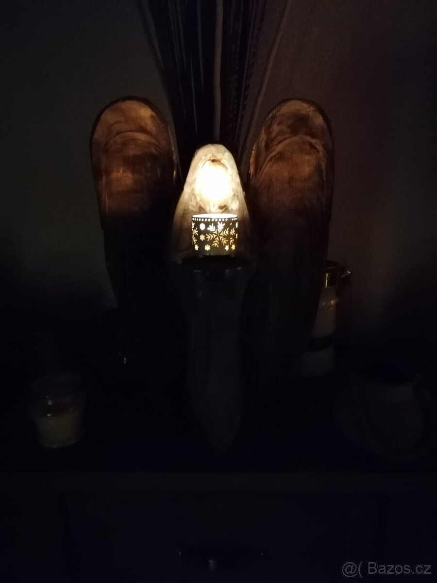 Dekorace svícen anděl motorovou pilou - 5