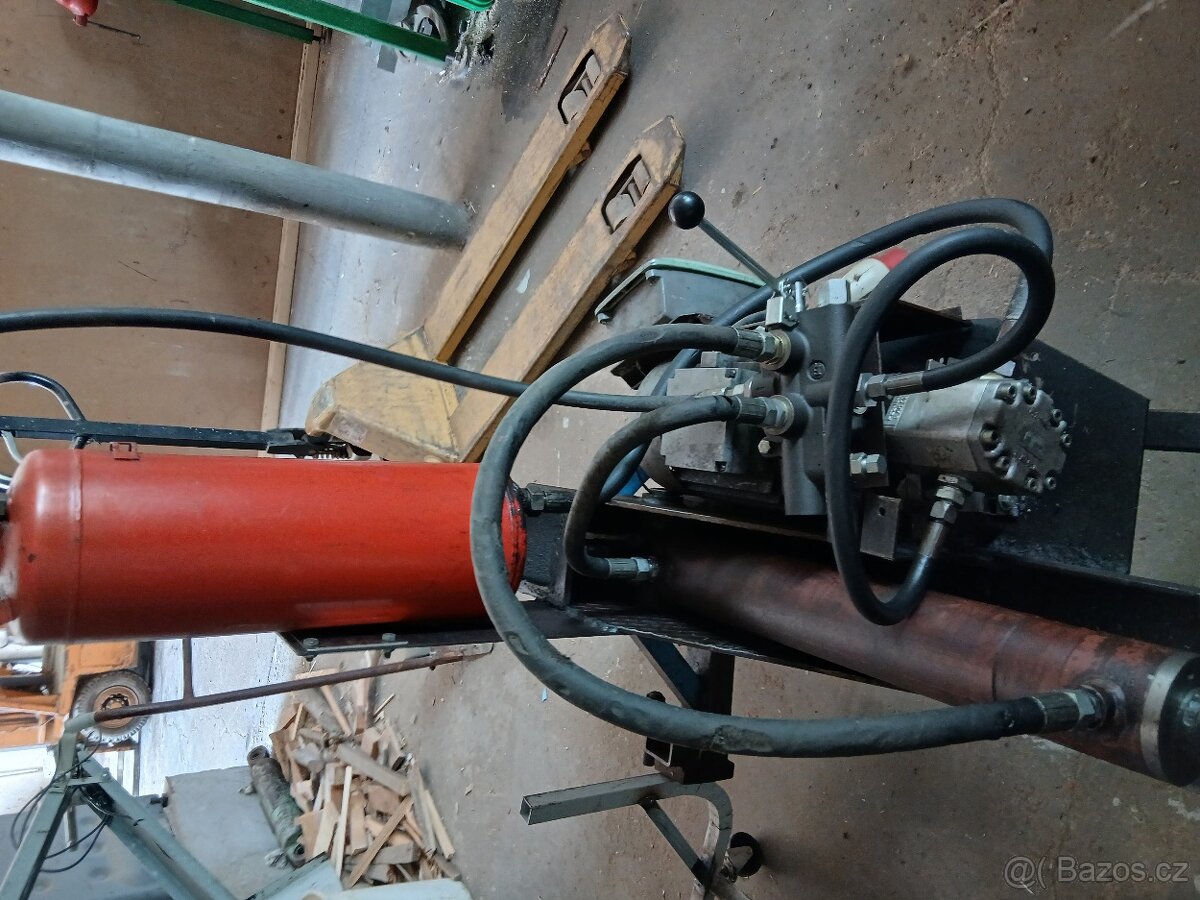 Kalač štípač , hydraulická štípačka - 5