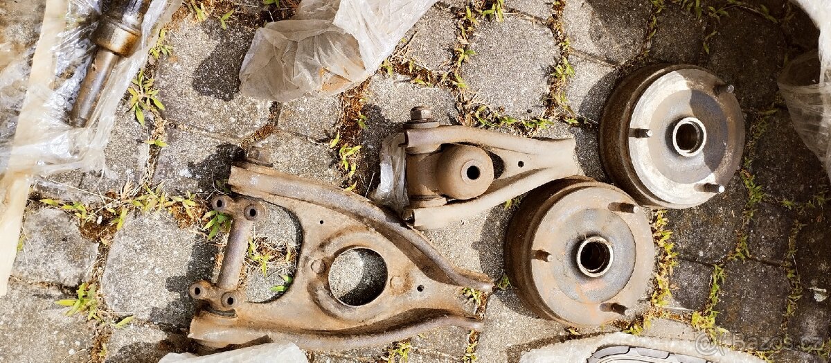 Díly na veterán Renault 4CV a KDF Kubelwagen - 5